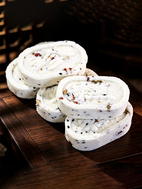 💖Handmade Red Date & Poria Bazhen Cakes – Soft, Wholesome Whole-Grain Snack