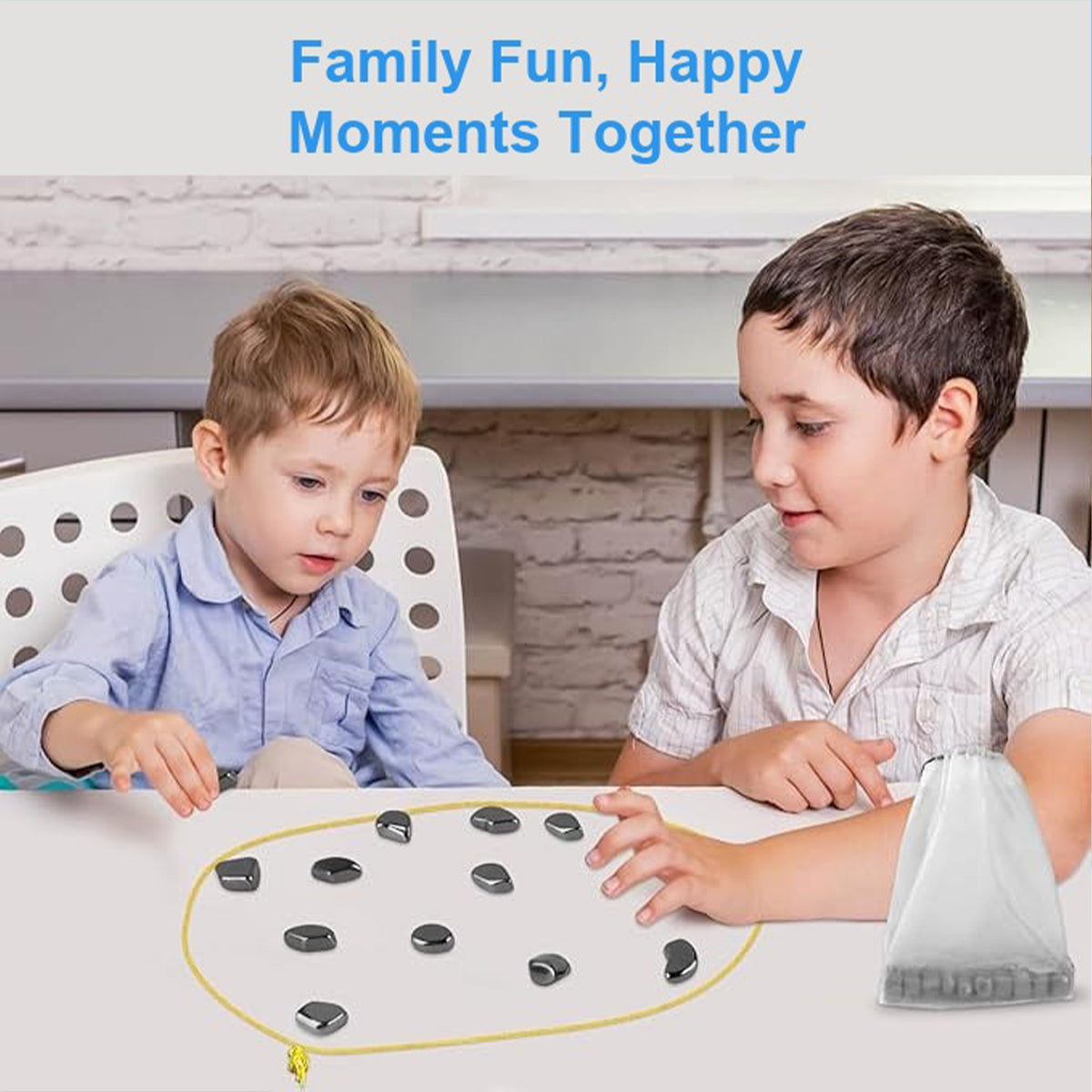 ♟️ Portable Chess Set with 20 Pieces & Rope – Compact Travel Chess Game