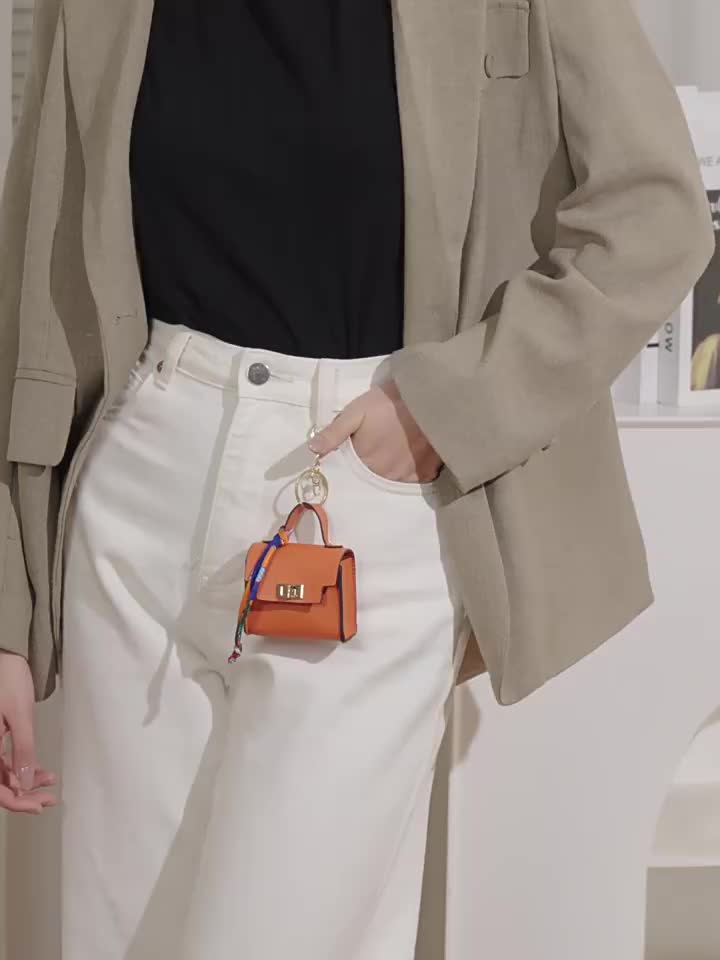👛Mini Square Bag Pendant Keychain - High Quality Leather with Colorful Strap